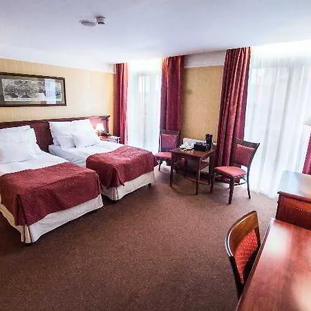 Rott Hotel 4*