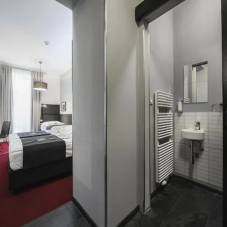 Noir Hotel 4*