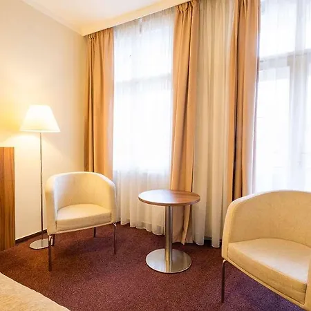 Clarion Old Town Отель