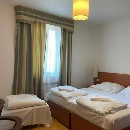 Gallery Sis Hotel