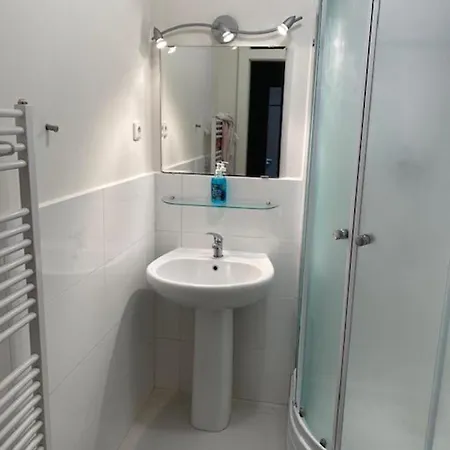 Daire Large 3 Bedroom Family With Balcony Prag