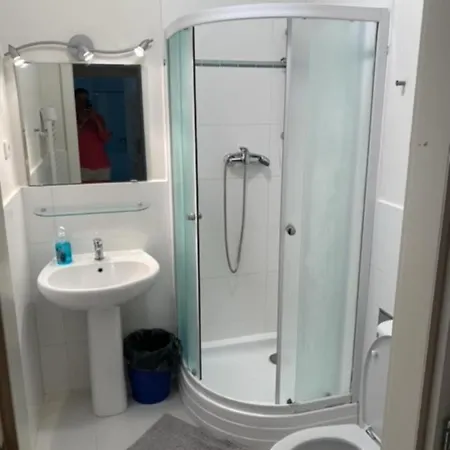 Large 3 Bedroom Family With Balcony * Prag