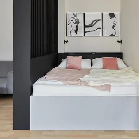 Days - Premium W Stunning Terraces - Easy Access Prague