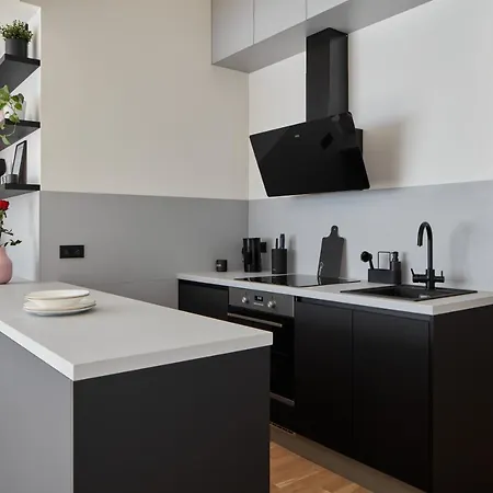 Days - Premium W Stunning Terraces - Easy Access Prague