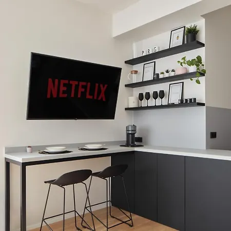 Apartment Days - Premium W Stunning Terraces - Easy Access Prague