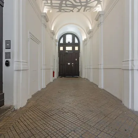 Modern Close To River Praha