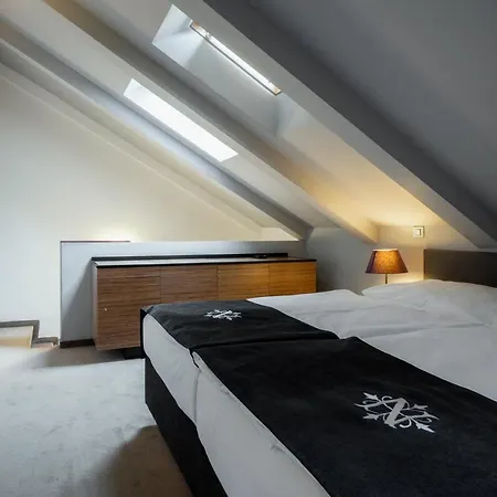 Hotel Noir 4*