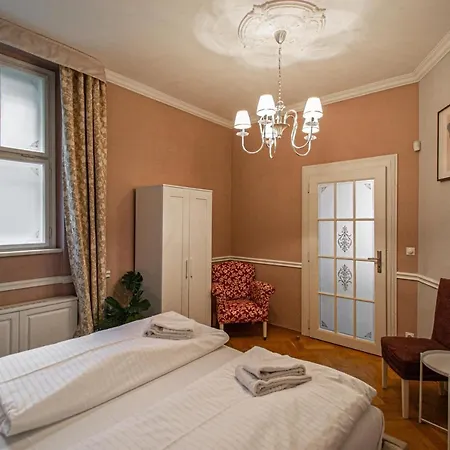 Apartment Luxury 150m2 On Wencelas Square With Private Garage