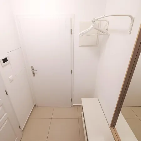 Apartment Dear *