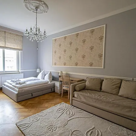 Luxury 150m2 On Wencelas Square With Private Garage * Prague