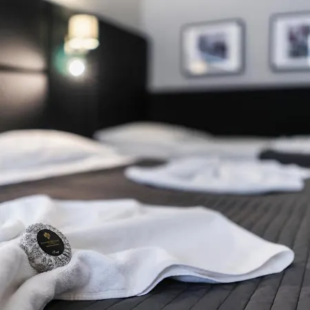 Hotel Noir