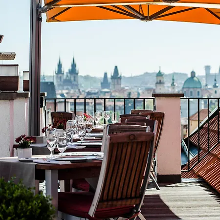 Aria Hotel 5*