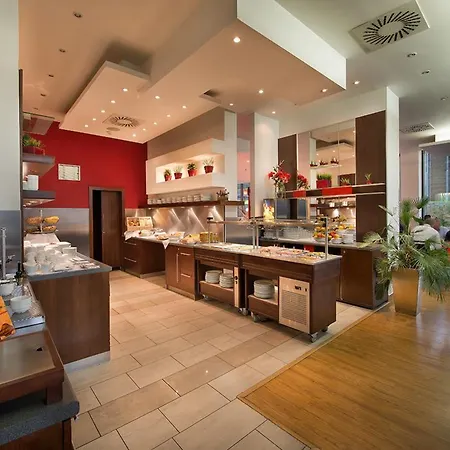 Hotel Rezidence Emmy 4*