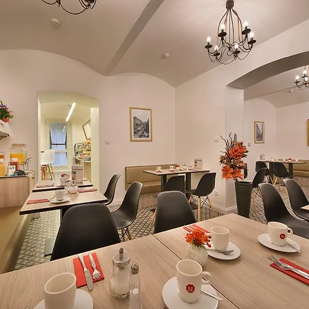Hotel Suite Home Prague Praga