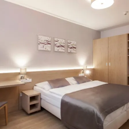 Hotel Carol
