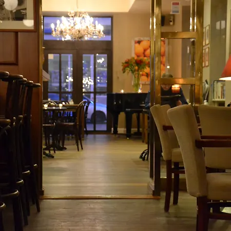 Carol Hotel 4*