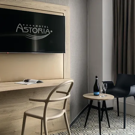 Astoria 4*