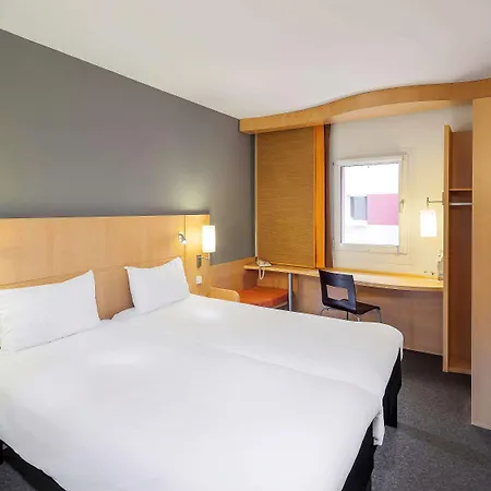 Hotel Ibis Old Town