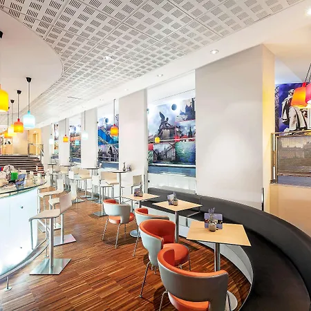 Ibis Old Town 3*