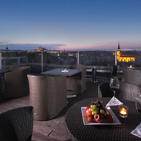 Metropol Design Old Town 4*