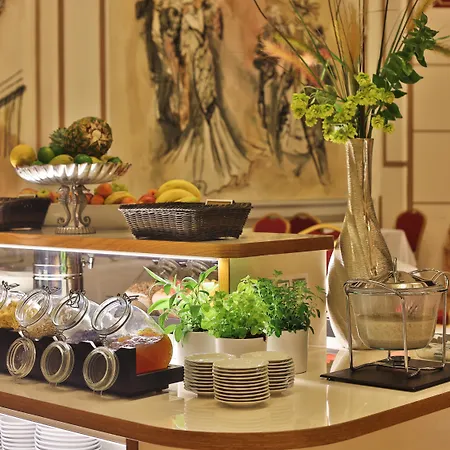 Ariston Hotel