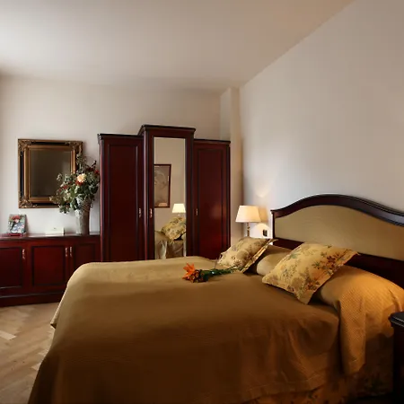 Elysee 4* Prag