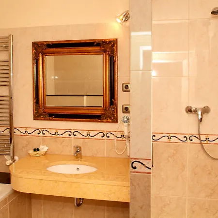Elysee 4*