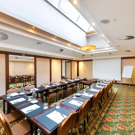 מלון Lindner Castle, Part Of Jdv By Hyatt 4*