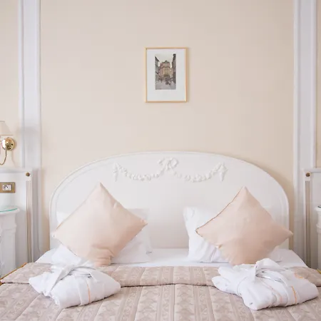 Hotel Ambassador Zlata Husa