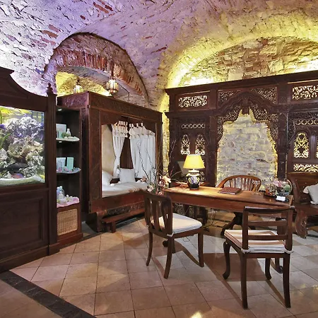 Alchymist Grand And - Preferred & 5* Praha
