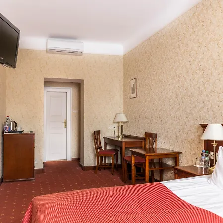 Rott Hotel