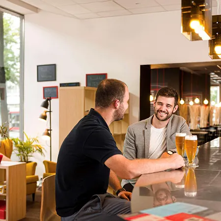 Ibis Mala Strana 3*