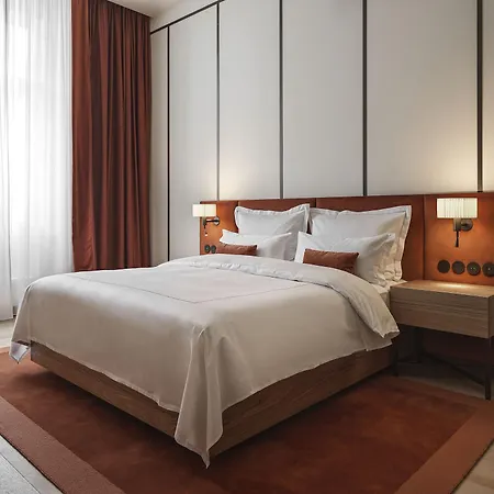 The Julius Hotel 5*
