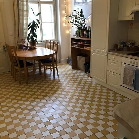 Habitación en casa particular Chez Jitka Et Gautier - A Great Alternative To A