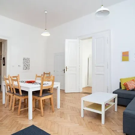 Bright, Spacious In The Historic Centre Apartment *
