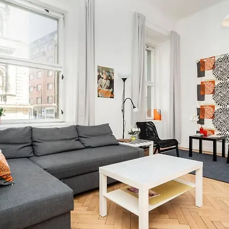 Bright, Spacious In The Historic Centre Apartment