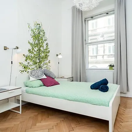 Bright, Spacious In The Historic Centre * Prague