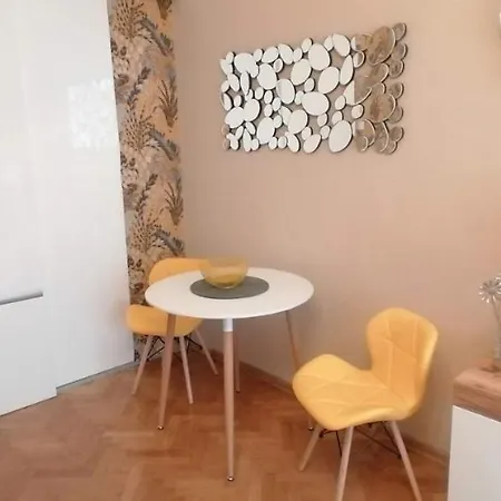 Apartment Jakubska 676 *