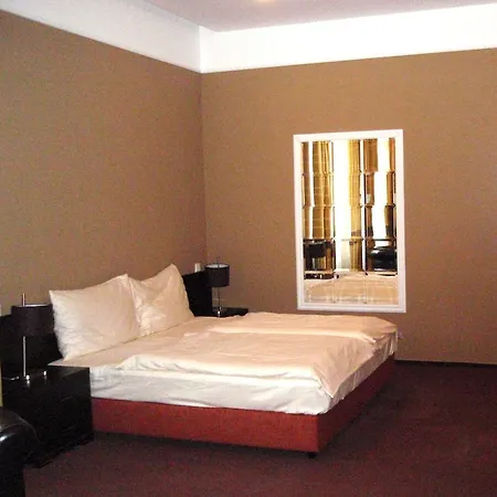 Angel Aparthotel 3*