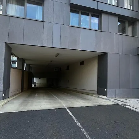 Apartament Garden Tower S Balkonem, Garaz Praga