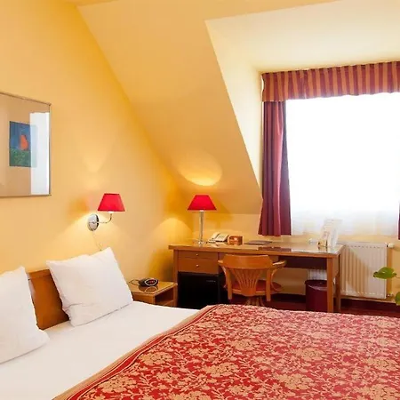 Hotel Cloister 3*