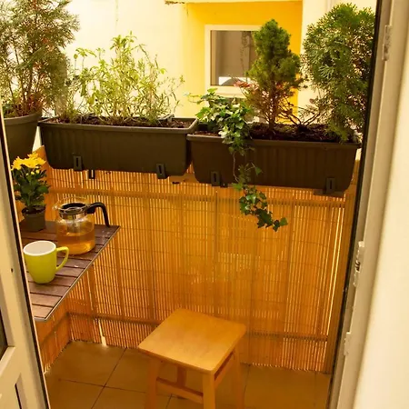 Double King Size Sunny In Castle Area Apartment Prague
