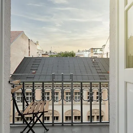 Luxury 150m2 On Wencelas Square With Private Garage * Prague