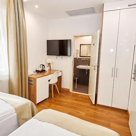 Szálloda Garden Court 4*