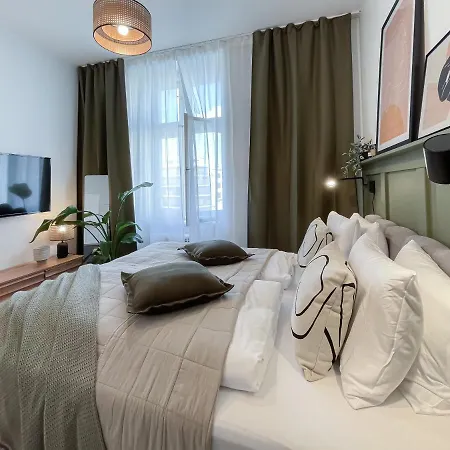 Turnkey I Angelo Roma Apartment Prague