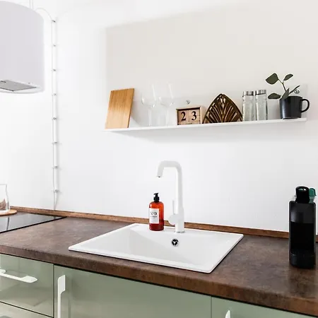 Apartament Cozy Modern In Prague's Absolute Center *