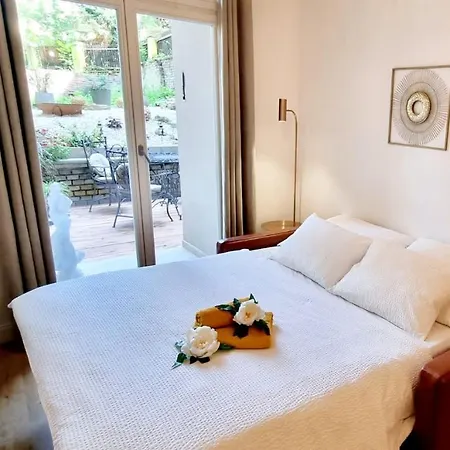 Apartment Amazing Flat With Garden, Vinohrady Near Center Prague