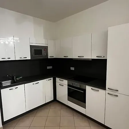 Garden Tower - Zimni Zahrada Apartment