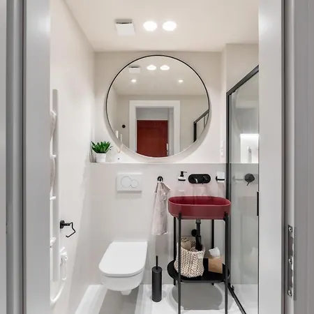 Limewash In Vrsovice District Apartment Prague