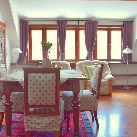 Old Town Konviktska - Bohemian Apartment Prag